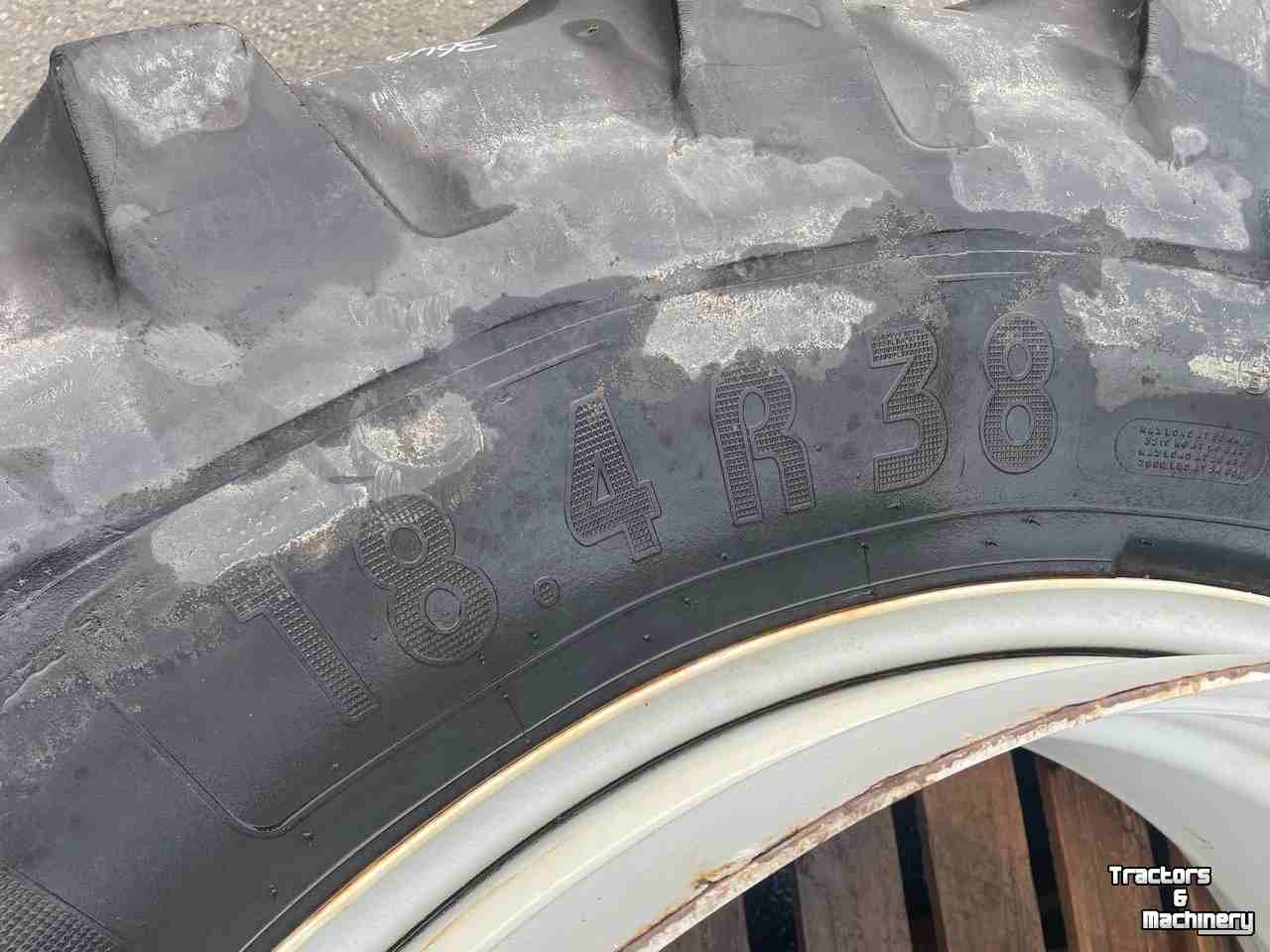 691186_Michelin_18-4R38_6